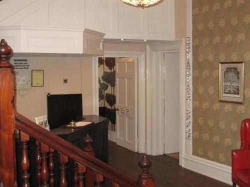 Hotel And Apartment's 3*