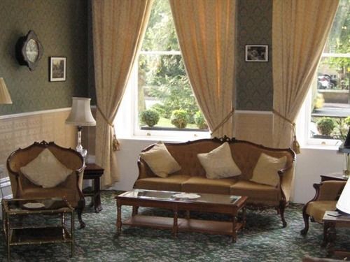 And Apartment's 3* Canterbury